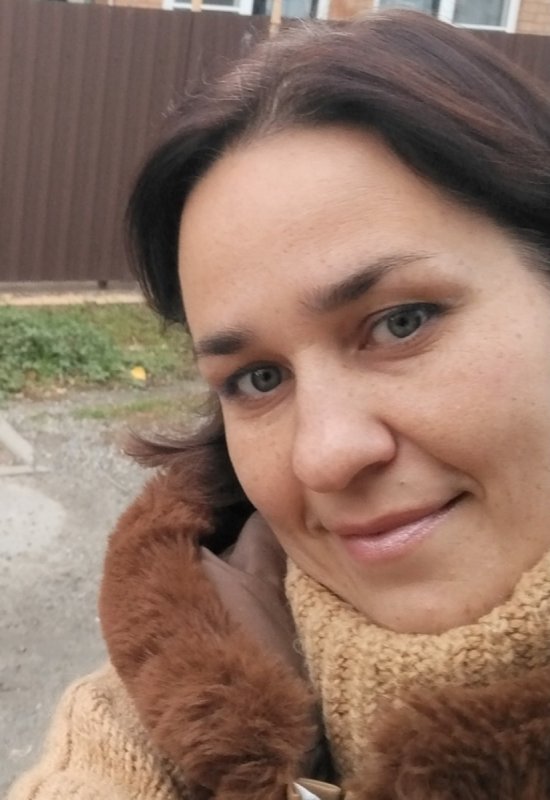 Maria • 43 • Russia
