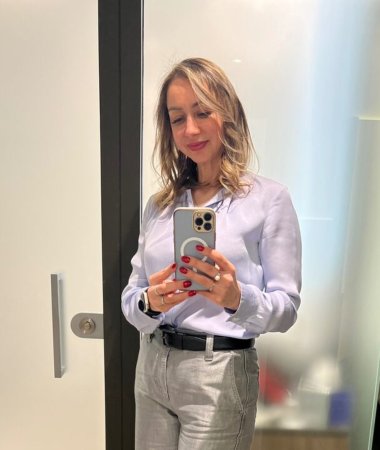Anna, 36