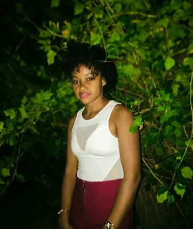Christine, 30