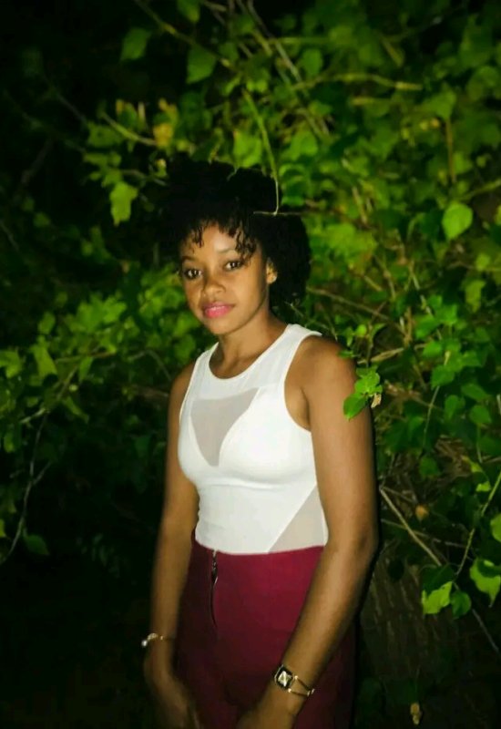 Christine • 30 • Madagascar