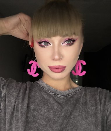 Alina, 28