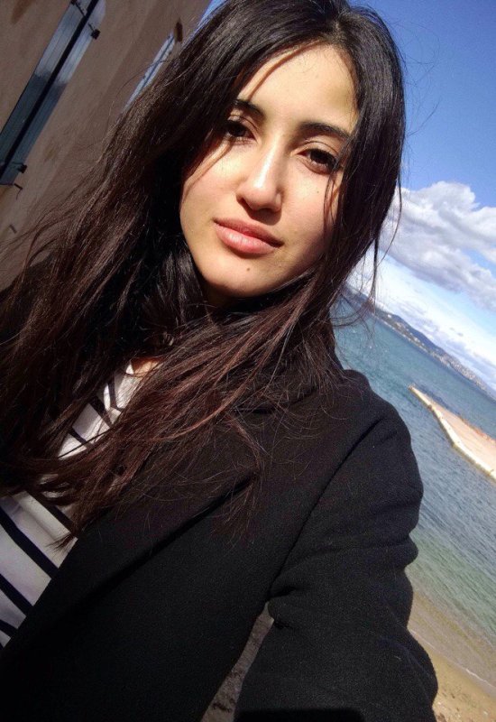 Anneta • 39 • France