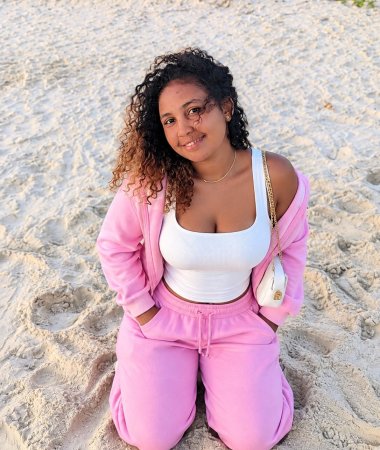 Angelicia , 25
