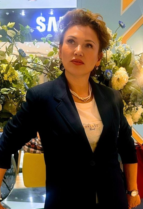 Aïgul • 46 • Russia