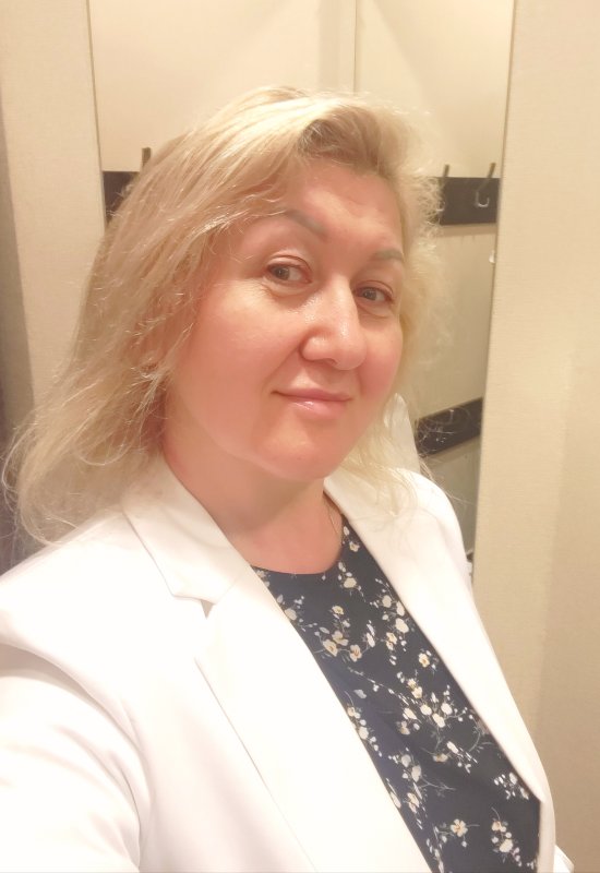 Rina • 50 • France