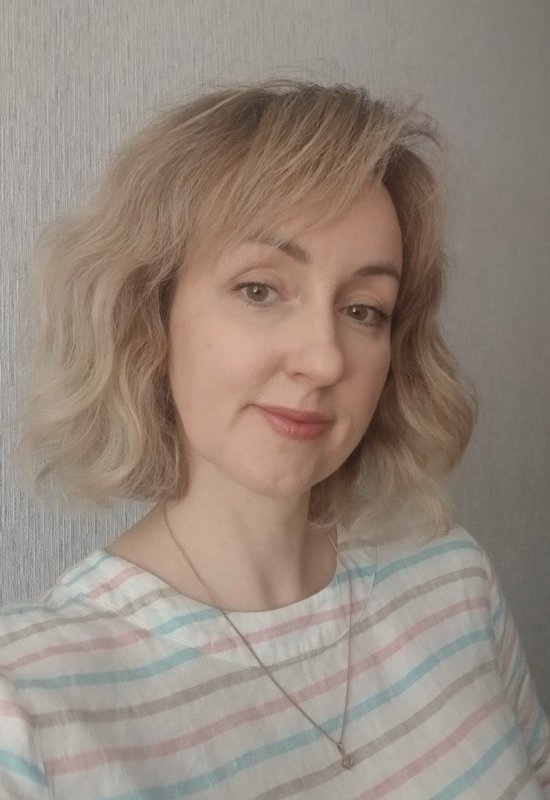 Lena • 41 • Ukraine