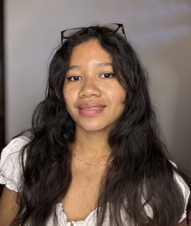 Cathia, 26