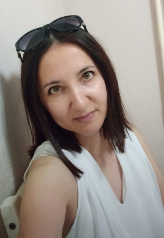 Olesya • 44 • Russia