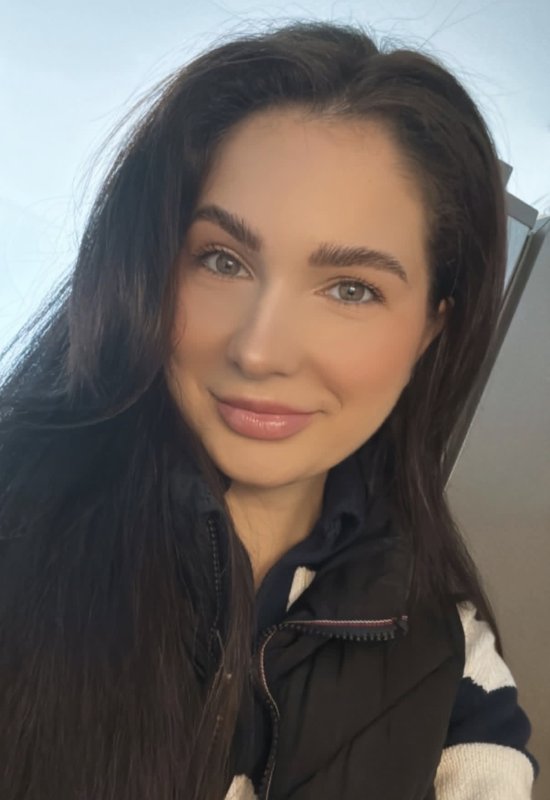 Sofia • 33 • Russie