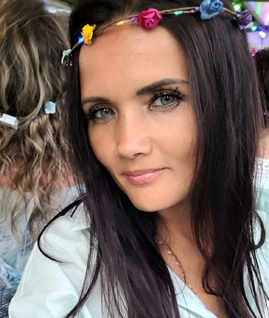 Irina, 43