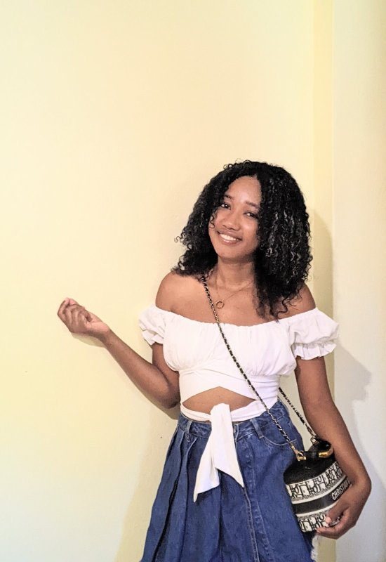 Nicole  • 22 • Madagascar