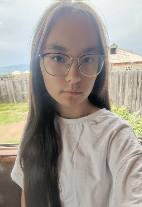 Yana • 17 • Russia