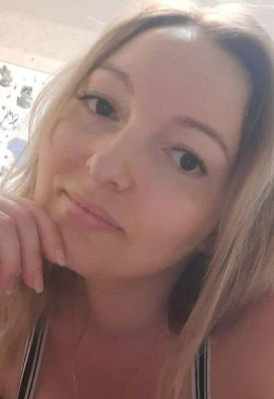 Anna • 38 • Russie