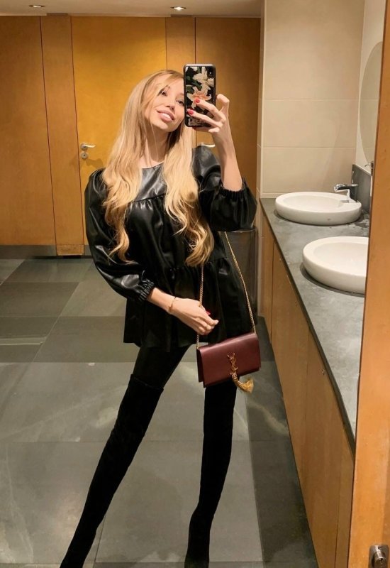 Yulia • 27 • Belarus