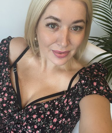 Ekaterina, 40