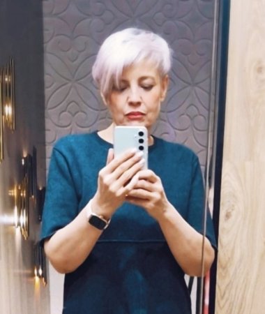 Svetlana, 51
