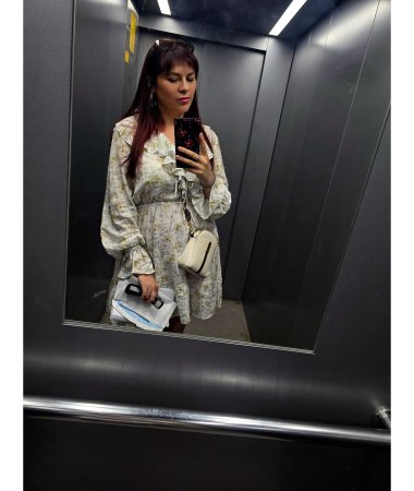 Elena, 35