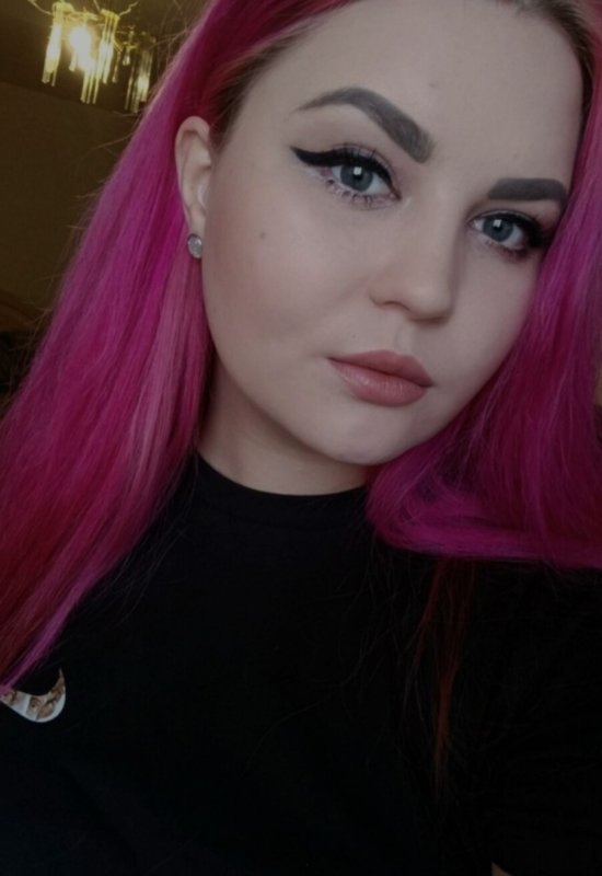 Kate • 30 • Russia
