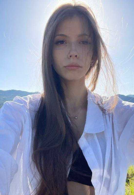 Anna • 24 • Ukraine