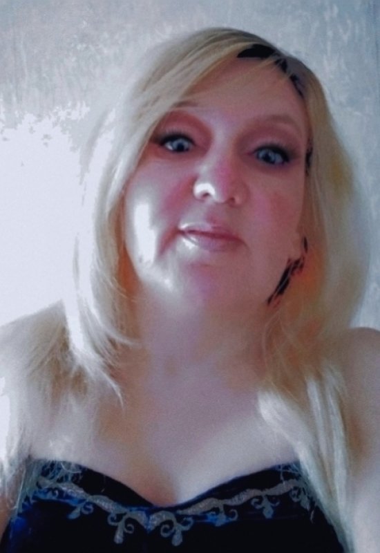 Juliya • 37 • Russia