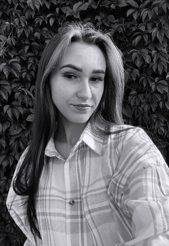 Alena • 22 • Russia