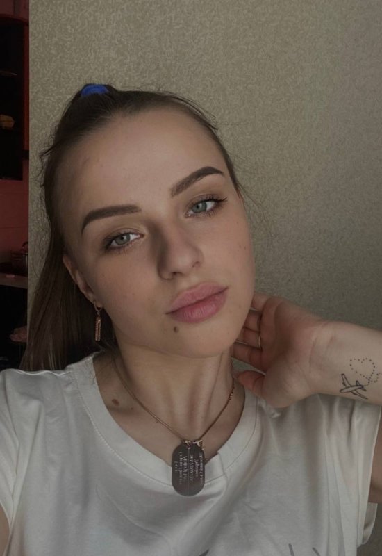 Victoria  • 27 • Ukraine