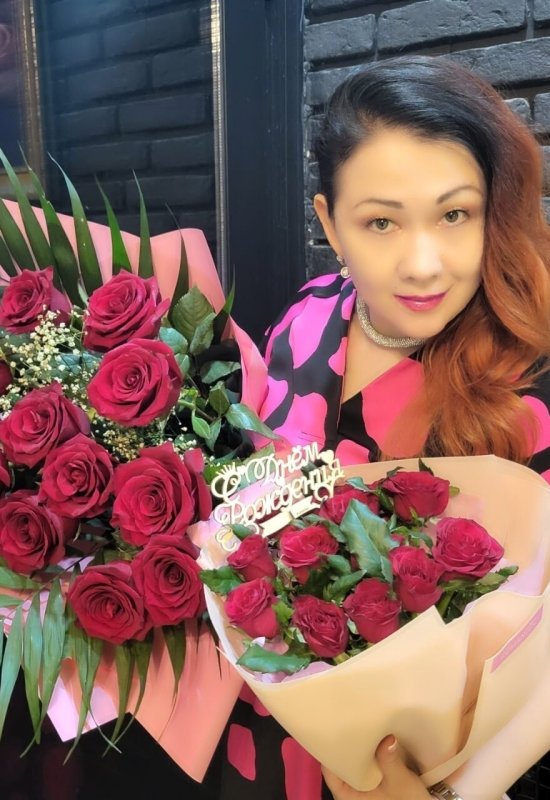 Lina • 44 • Kazakhstan