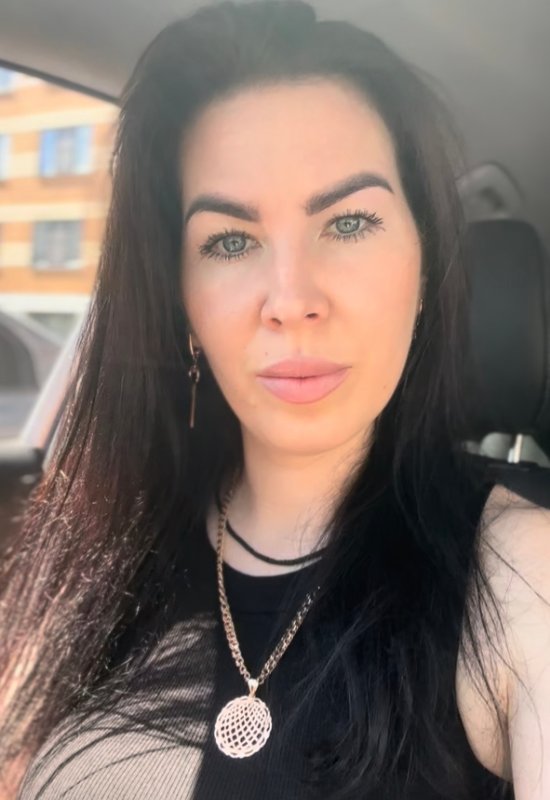 Nadezhda • 37 • Russia