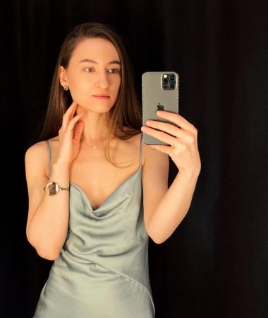 Yana, 31
