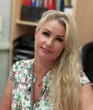 Albina, 49