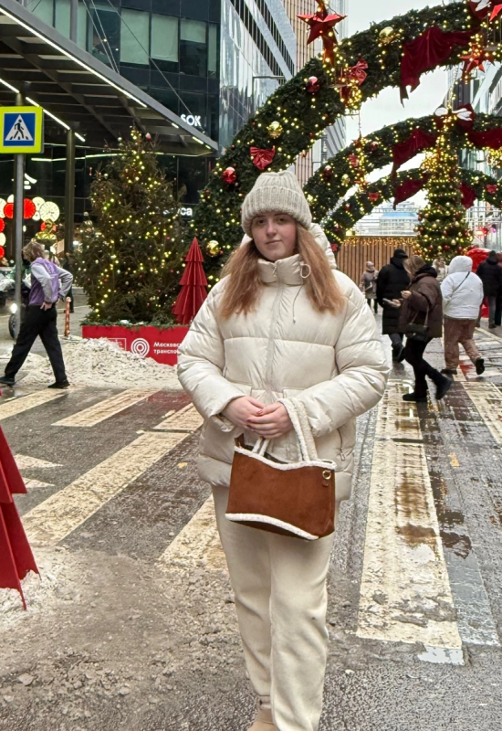 Angelina • 21 • Russia