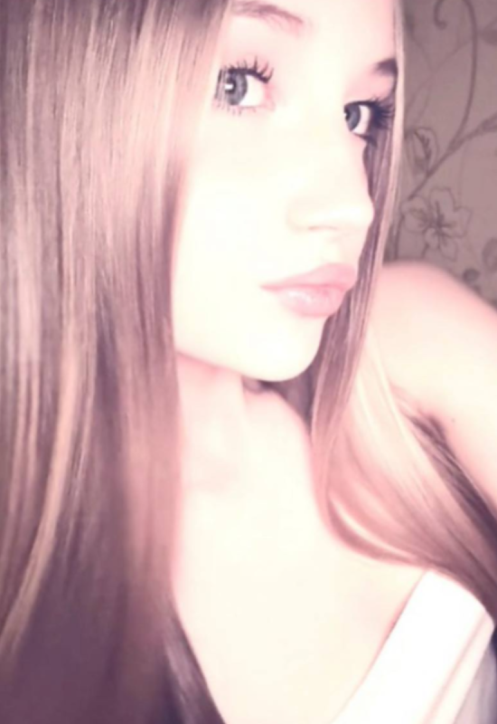 Karina • 17 • United Kingdom