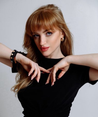 Alena, 31