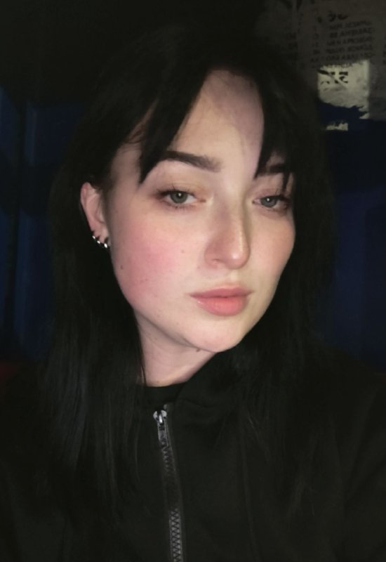 Alina • 25 • Russie