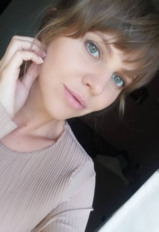 Maria • 37 • Ukraine
