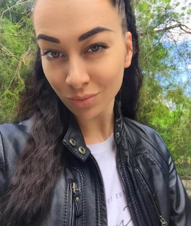 Elena, 37