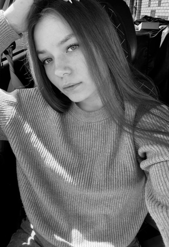 Yana • 21 • Russie