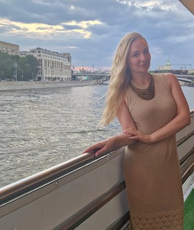 Valya, 37