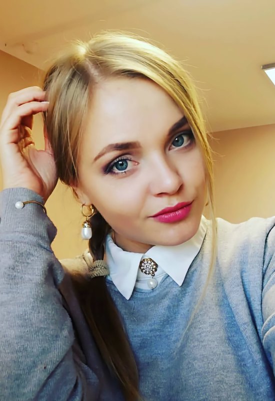 Iryna • 33 • Ukraine