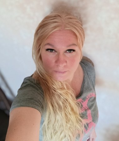 Elena, 42