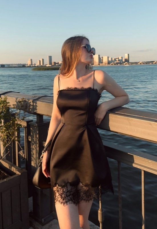 Karina • 19 • Russia