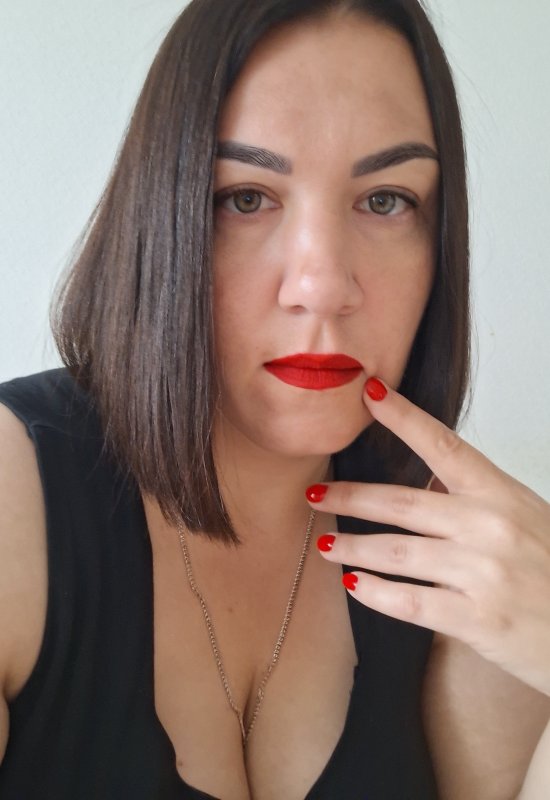 Olga • 40 • Russie