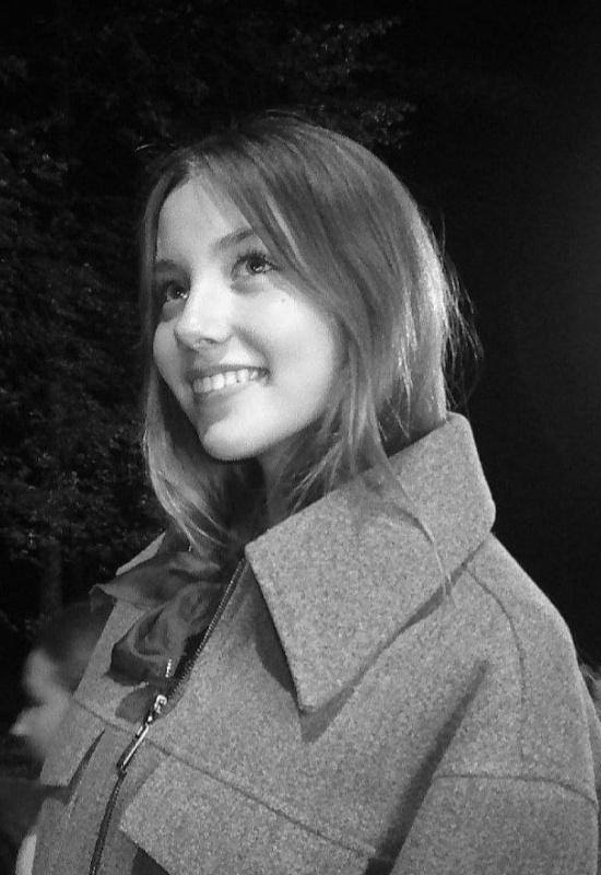 Uliana • 17 • Russie