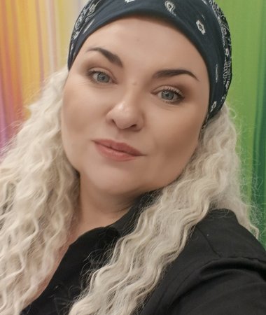 Oksana, 45