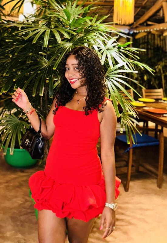 Vanessa • 33 • Madagascar