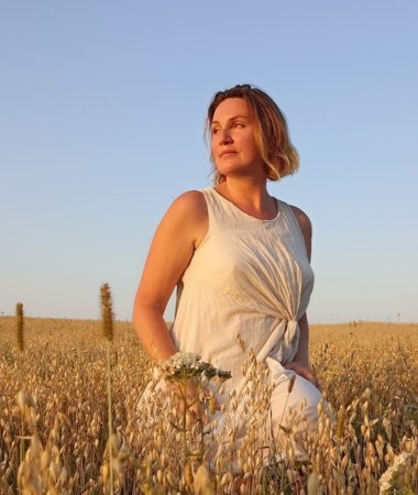 Helena, 48