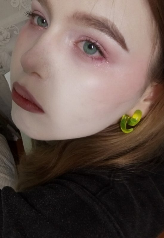 Assia • 18 • Russia