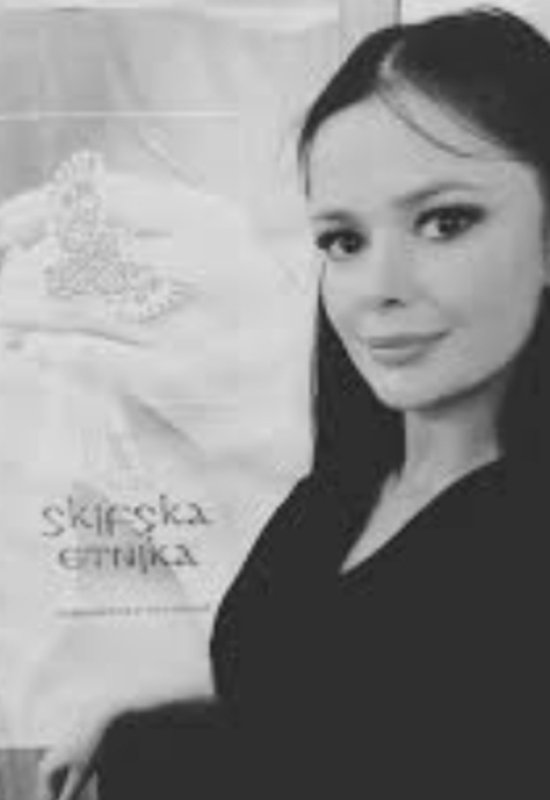 Anna • 30 • Украина