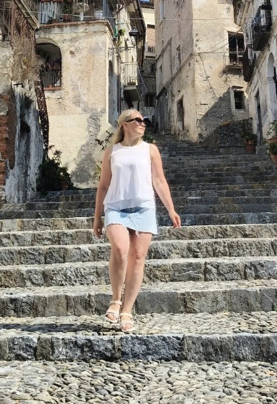 Natalia • 47 • Russia