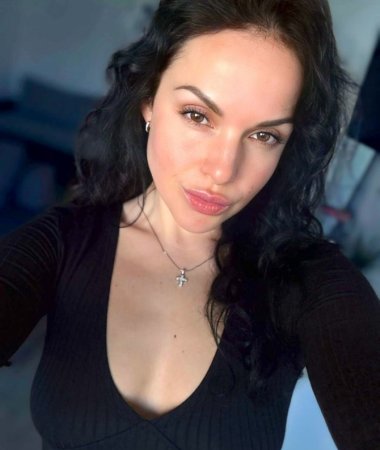 Iryna, 35